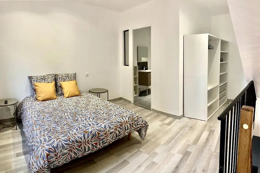 Duplex Au Coeur Du Village Les Mees Apartment
